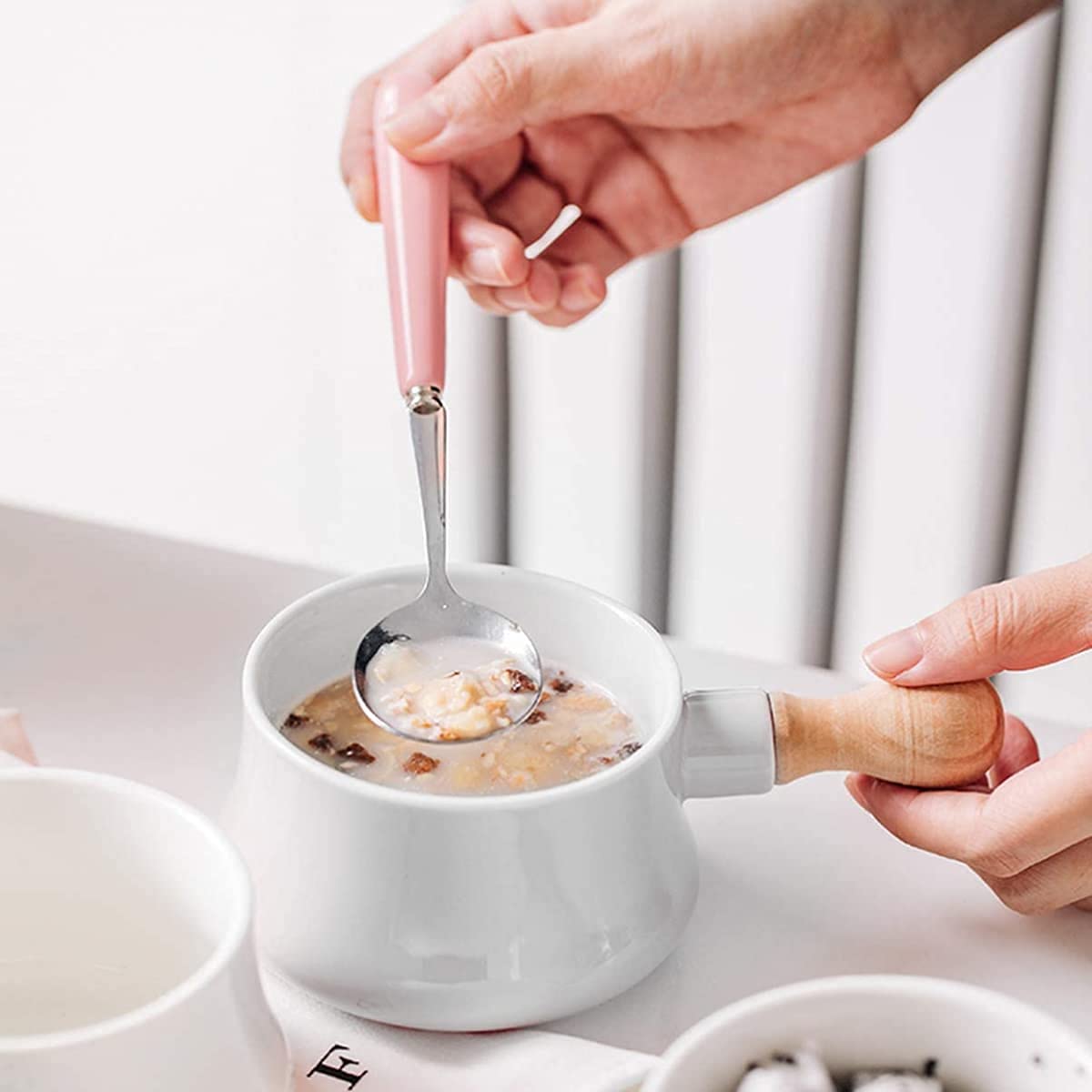 ちょっと”使いたいときにとっても便利♪おすすめ＜ミルクパン＞5選 | キナリノ エナメルミルクポット、バターウォーマー ノンスティックミニソースパン、4インチ 17オンス 小さな調理器具 木製ハンドル付き(グリー