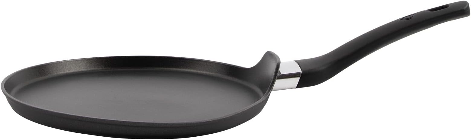 MasterChef Pancake Pan Non Stick Crepe Maker, Chapati, Roti & Dosa Tawa for Induction Hob, Gas, Halogen & Ceramic Stoves, Swiss Engineered Aluminium with Scratch Resistant Coating, 25cm, Black