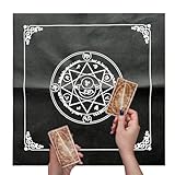 Largement applicable : la nappe de tarot est largement utilisée et peut être appliquée aux amateurs de tarot, aux conseillers psychologiques, aux psychologues, aux magiciens, également pour la vie quotidienne.