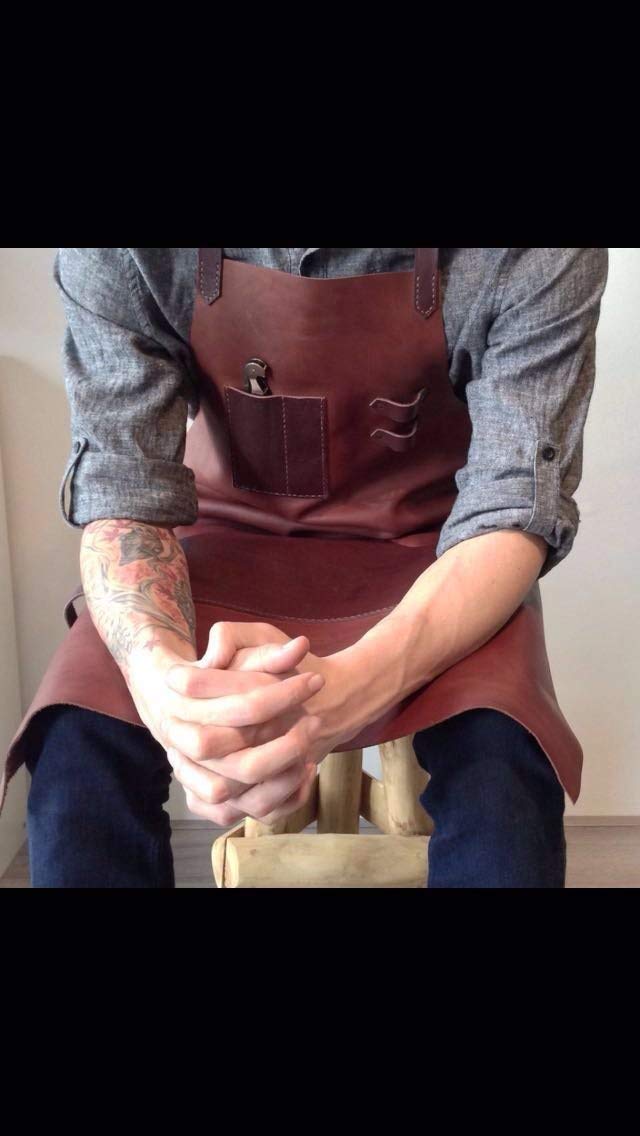 Grembiuli in pelle per Barman e Sommelier realizzato a mano in vera pelle di vitello