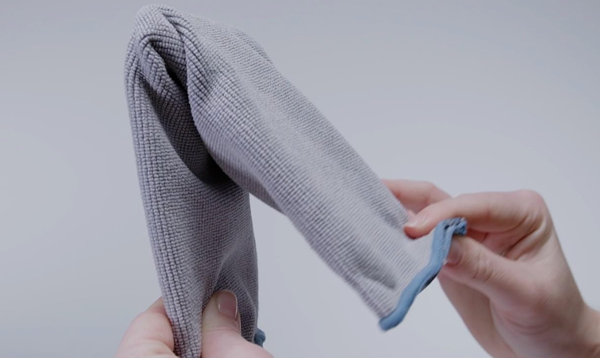 Nettoyeur Vitres Malin : Un Support Rigide Ergonomique et Une Microfibre – Lave Facilement Les vitres avec Un Système Innovant