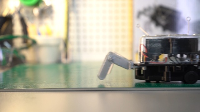 Amazon.com: 4M 5576 Table Top Robot - DIY Robotics Stem Toys