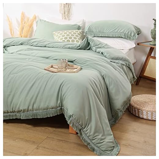 Smoofy 3Pcs Sage Green Tassel Comforter Set Queen Size Boho Bohemian Cute Soft Fringe Tufted Microfiber Bedding Sets Modern Style for Men and Women (1Comforter + 2 Pillowcases)