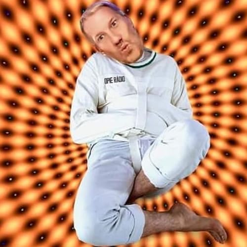 Carl owns the Beach Body w/ Chris Distefano - Best Last Year of Radio