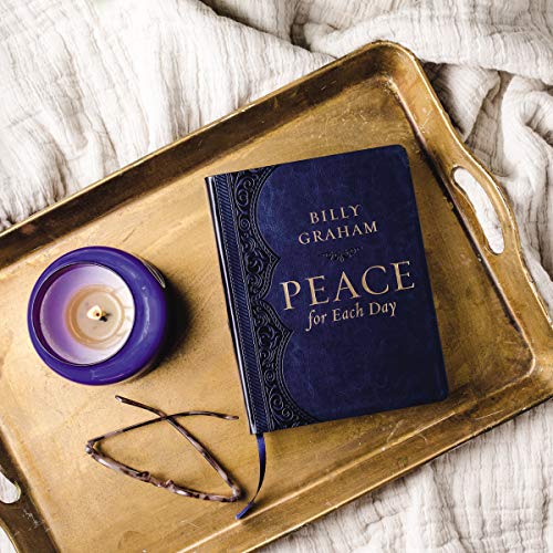 Image of Peace for Each Day, Large Text Leathersoft: Devotions to Comfort Your Soul and Calm Your Mind (A 365-Day Devotional)