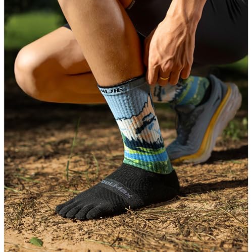 YOUGLE Hiking Toe Socks with Thickened Terry Lining Coolmax Five Finger Running Mid-Calf Socks Moisture Wicking2