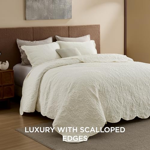 Image of Bedsure Quilts Queen Size - Ultra Soft Pre-Washed Cloud-Like Bedding, All-Season Lightweight Comforter for Country Bedroom, Leaf Design Coverlet in Cream Yellow, 90 x 96 Inches