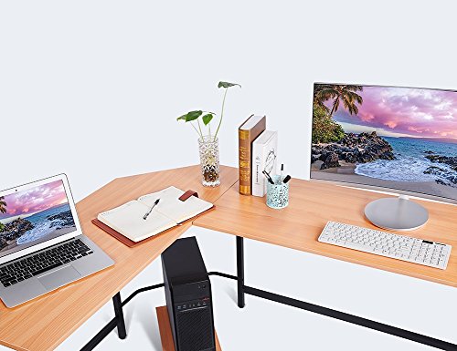 Scrivania ad angolo. 1.25m x 1.68m x 74cm Corner