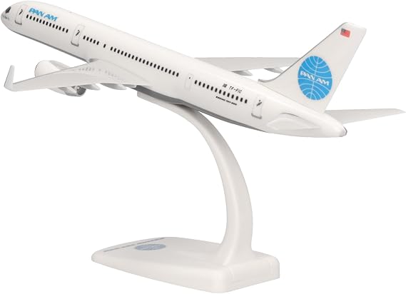 Herpa SnapFit Airplane Model Boeing 757-200 Pan Am Transatlantic