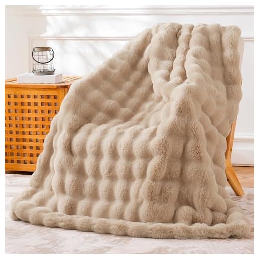 Cozy Faux Fur Throw Blanket for Relaxation
