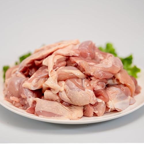 [定期便 3回]鶏肉 もも肉角切り 900g (900g×3回) 鶏もも モモ肉 チキン 唐揚げ 若鶏 ブランド鶏 最優秀賞 天皇杯 受賞 小分け 冷凍 骨なし お弁当 カット ブツ切り チキン南蛮 2.7kg 大容量 よさこい尾鶏 高知県 大月町