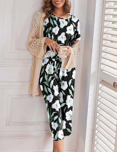Image of Ekouaer Women's Capri Pajama Sets Print Short Sleeve Sleepwear Top and Capri Pants Soft Loungewear with Pocket
