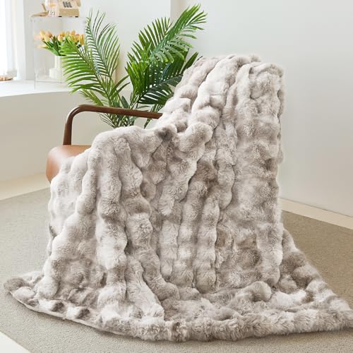 Faux Rabbit Fur Throw Blanket for Couch, Fluffy Warm Plush
