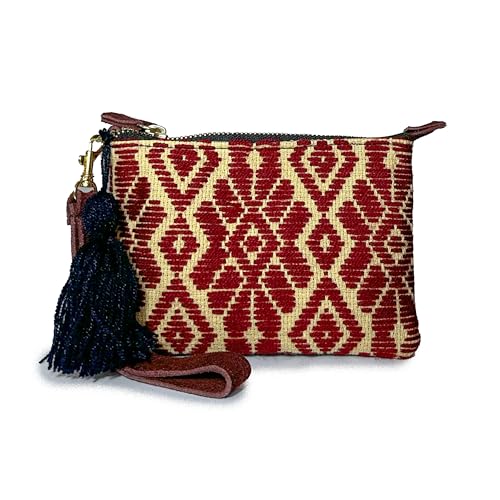 Purse "Rosario", made by Jühue Artesanal, Handmade purse made in Mexico, Red Purse, hand embroidery, unique piece, Embroidered purse, Mexican embroidery, Made in Mexico, Suede Purse