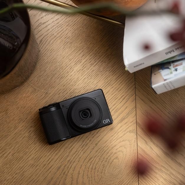 RICOH GR IV HDF, Expansion Model of GR IV with a Built-In