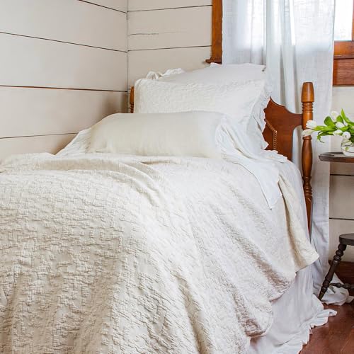 Image of HiEnd Accents Porto Matelasse 3 Piece Comforter Set with Pillow Shams, Queen Size, Cotton Vintage White Textured Modern Boho Chic Casual Luxury Bedding, 1 Comforter, 2 Pillowcases