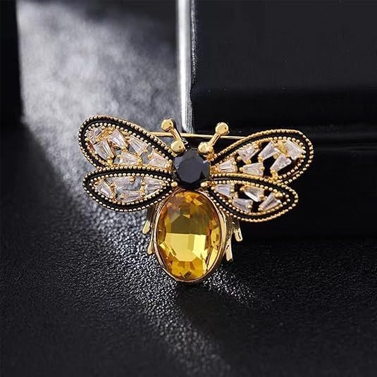 Image of 2Pcs Sexy Red Lips Brooch Rhinestone Quiet Gestures Statement Brooches Lapel Pins Elegant Dress Accessories Suit Tie Art Deco Fashion Cubic Zirconia Jewelry Lover Gift for Women Girls