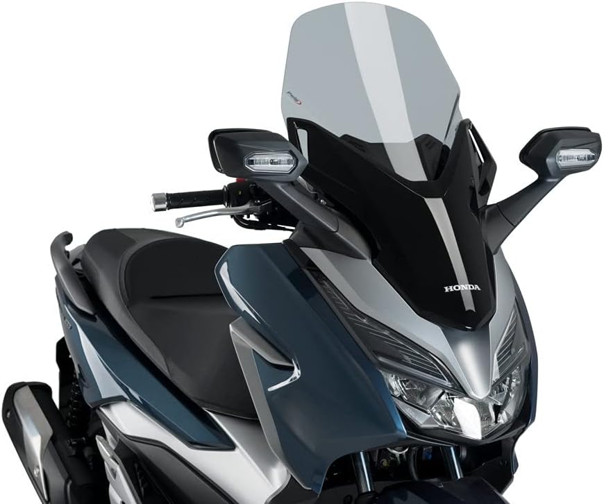 Van dichtbij view of the Puig 1295H V-Tech Line Touring Windscreen