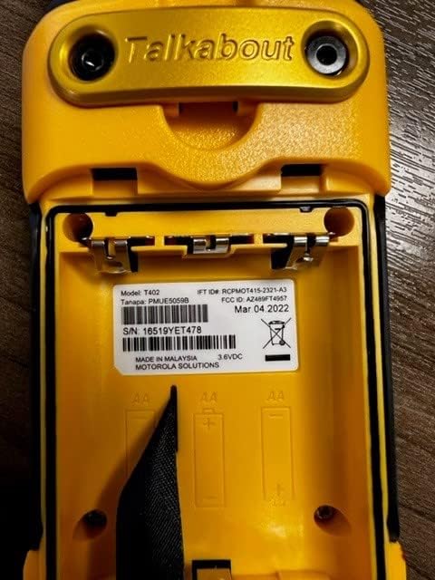 MOTOROLA Talkabout T402 Rechargeable Two-Way Radios (2-Pack) T402 Radio