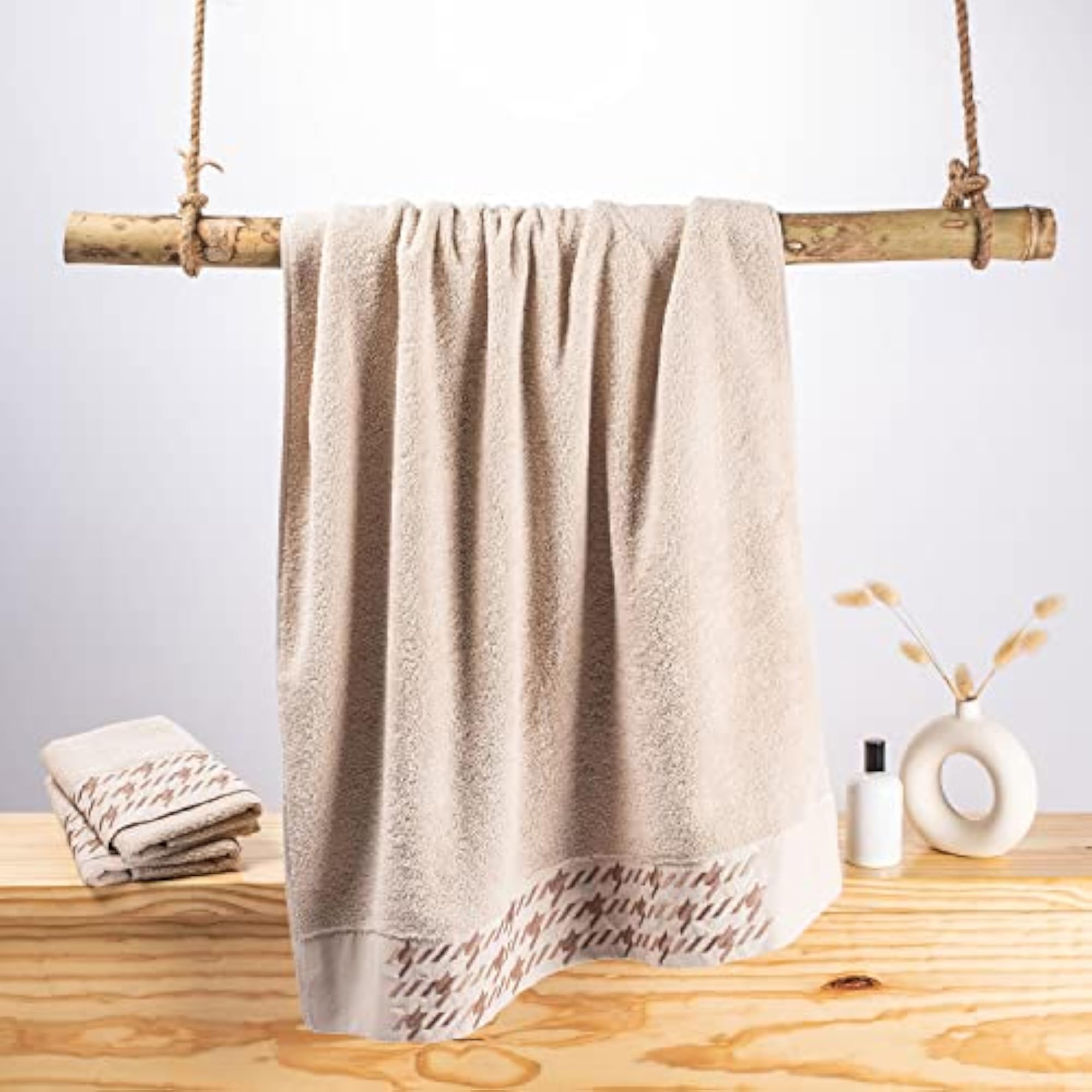 Luxury 100% Cotton Bath Towel, Highly Absorbent & Soft