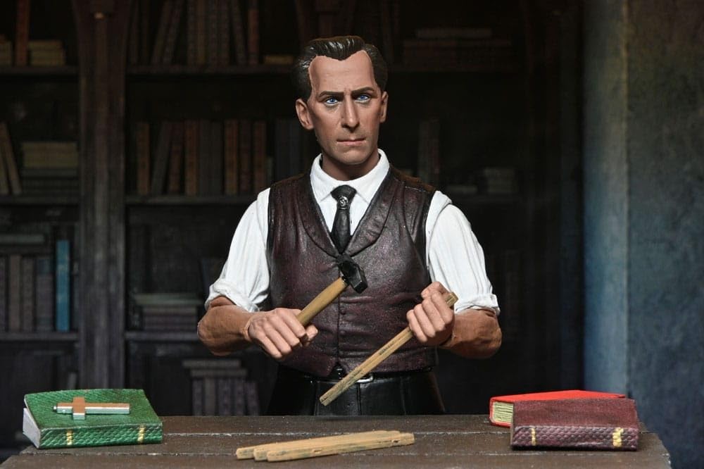Van Helsing Scale Action Figurine Hammer Films Horror of Dracula 1958 18 cm