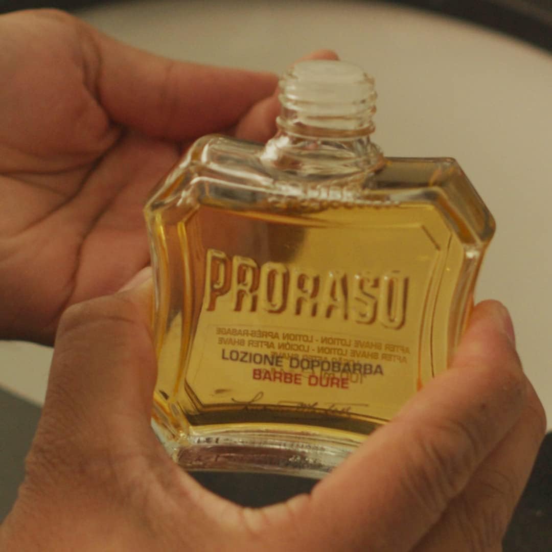Proraso After Shave Nutritivo, 100 ml, bálsamo barba con aceite de sándalo y karité, tónico facial que hidrata y regenera la piel en profundidad