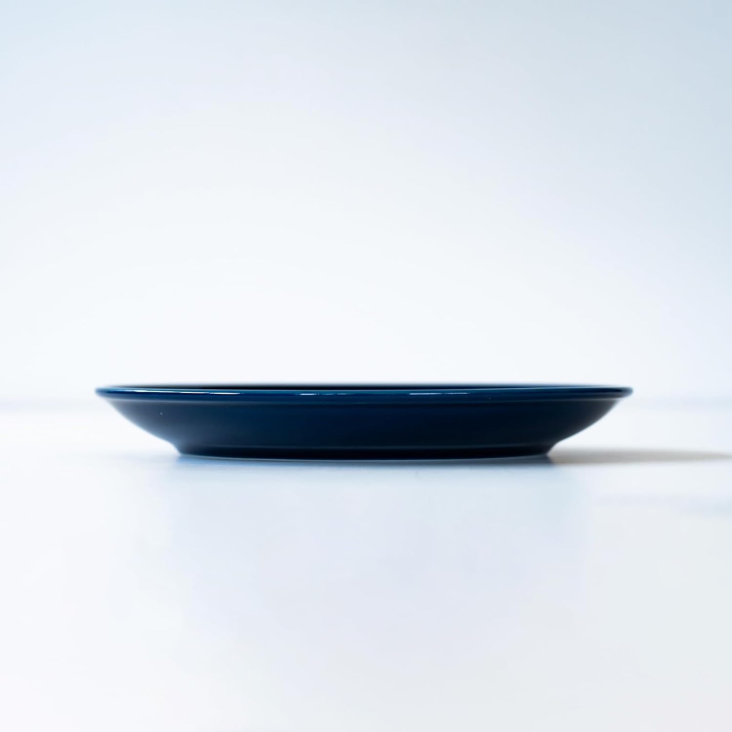 西海陶器(Saikaitoki) Saikai Pottery Hasamiyaki Common Plate Plate, Navy, Diameter 8.3 inches (21 cm), Microwave and Dishwasher Safe, Made in Japan 13213