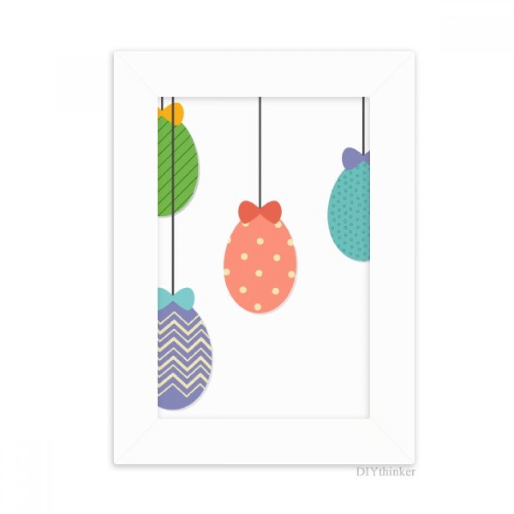 Cadre photo Pâques multicolore avec motifs œufs suspendus blanc art