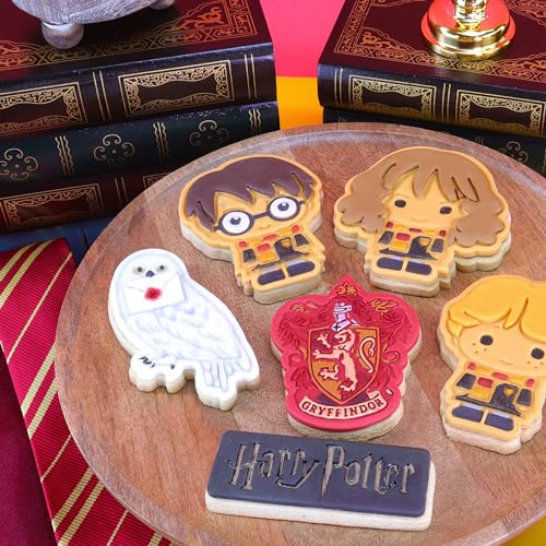 PME Harry Potter Cookie Cutter & Embosser, Harry, Ron & Hermione - Image 3