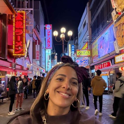 Page de couverture de Buss Up Shuts and Healing Spots: Chloe Kangalee's Worldwide Whirlwind