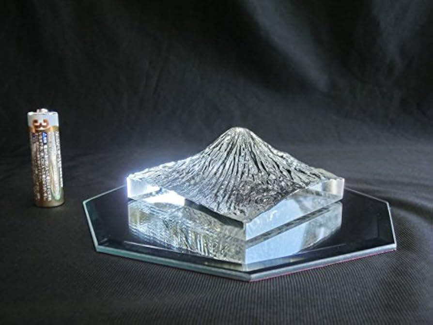 Amazon.co.jp: クリスタルガラス製 富士山 (縮尺1/200,000) ☆ 八角