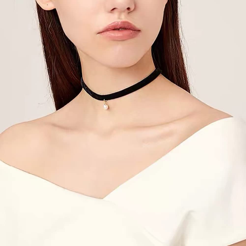 Collarino choker velluto luna e perla - Gioielli - Collane - di Fan