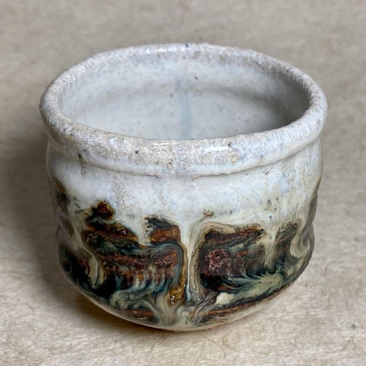 田中孝太　中川自然坊の弟子　唐津焼　朝鮮唐津　ぐい呑　酒器　酒呑　酒盃　2個 田中孝太 中川自然坊の弟子 唐津焼 朝鮮唐津 ぐい呑 酒器 酒呑 酒盃