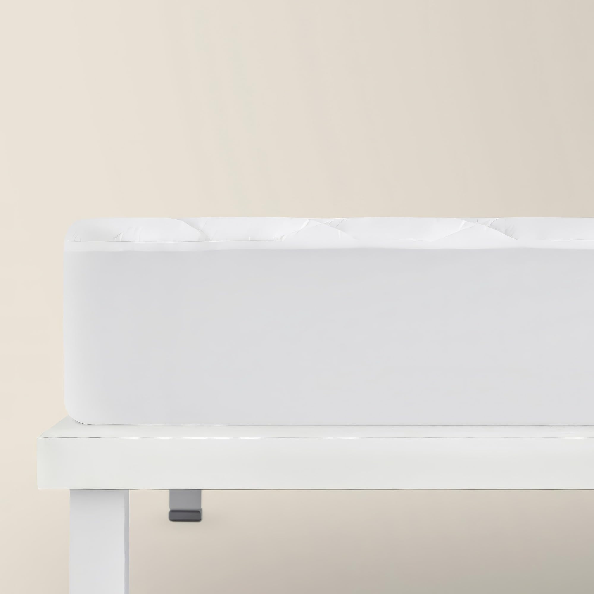 PIKOLIN - Coprimaterasso Matrimoniale Ipoallergenico in Cotone 100% | Traspirante e Confortevole | Tripla Barriera contro Acari e Batteri | Faldone Elastico 32 cm per un Riposo Ottimale | 150x196 cm
