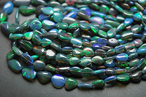 Opal Éthiopien noir en perles nuggets de 5-6mm pour création de bijoux