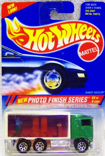 1994 Hot Wheels Photo Finish Series #4/4 Hiway Hauler (w/ NY scene featuring World Trade Center)1:64 Scale