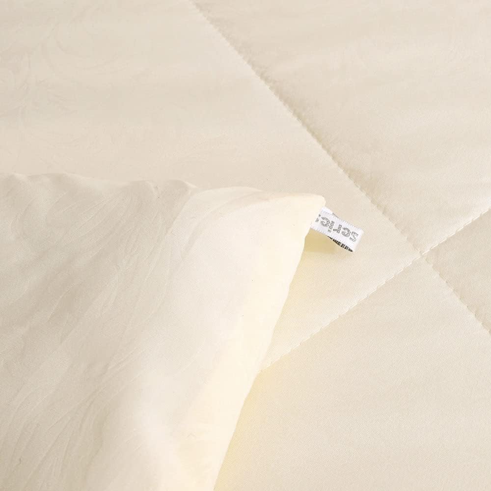 NATURETY Thin Comforter for Summer,Light Weight Bed Quilts Cooling Blanket (Full/Queen, Light Yellow)