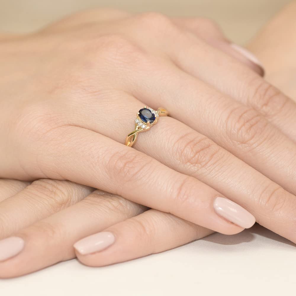 MARKO Damen Verlobungsring aus Gold mit 0,70 Karat Saphir und 0,05 Karat Diamanten, 14 Karat Gold (585) | Goldring mit Box | Goldring für Frauen