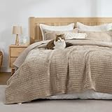 BEDELITE Velvet Quilt Set King Size, Luxury Velvet Comforter for All Season, Lightweight Soft Quilted Bedding Set, Striped Channel Oversized Bedspread Coverlet with 2 Pillow Shams, Taupe
