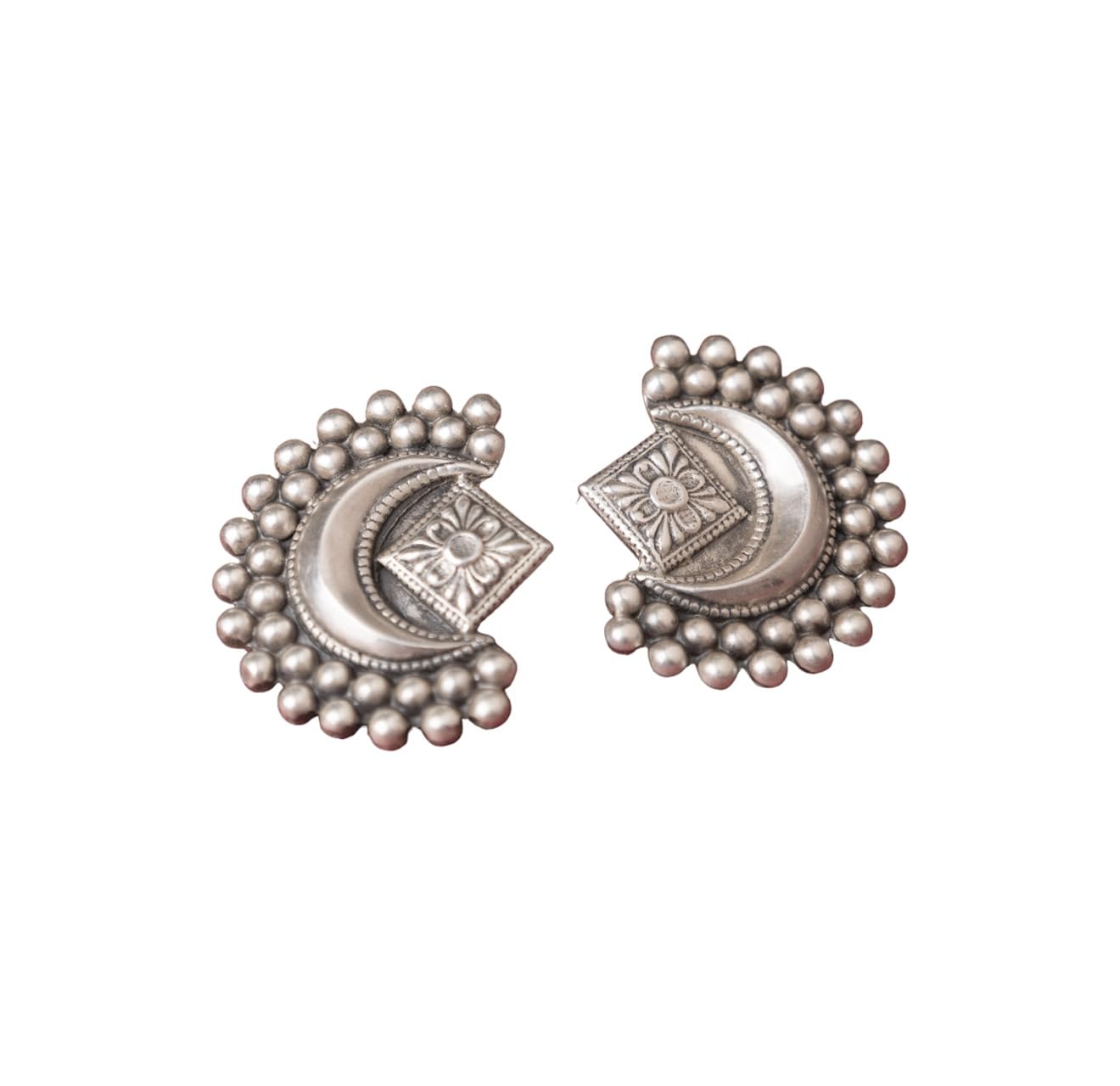 Shyle 925 Sterling Silver Stud Earrings, Mizoya Chandra Daana Embossed Stud Earring, Well Stamped with 925, Indian Oxidized Silver Ear Studs, Gift for her (B0CL9WQ8VB) Amazon Price History, Amazon Price Tracker