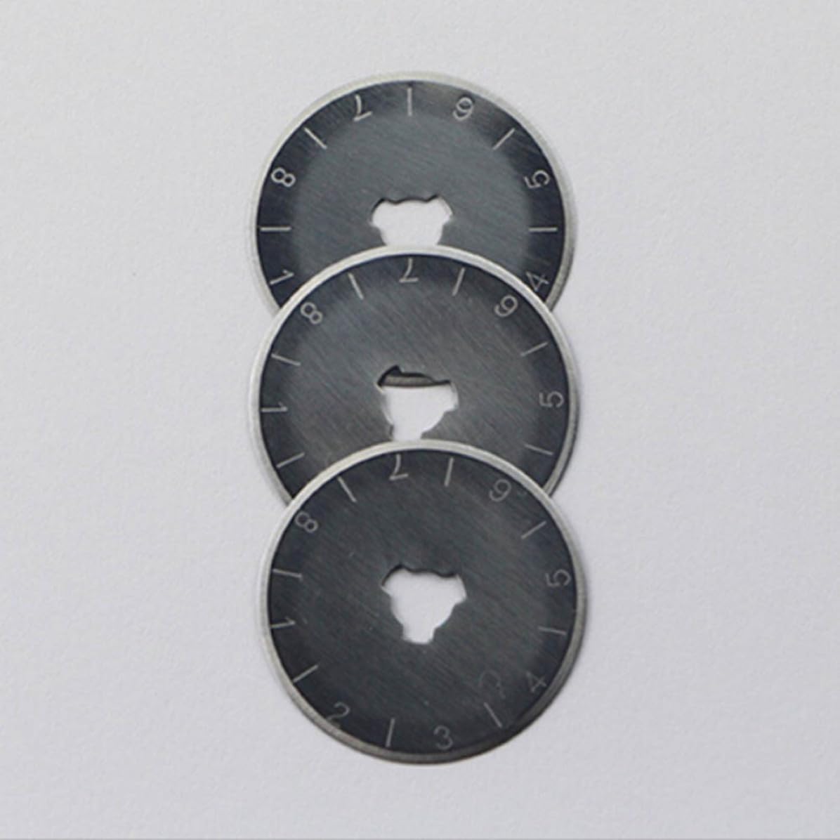5pcs Rotary Cutter Replacement Blades with Storage Case 28mm