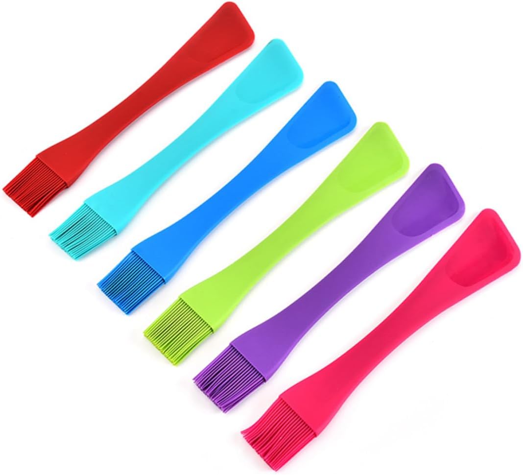 Outanaya 2pcs Dual Silicone Pastry Brush and Spatula for Baking Kitchen Tool for Spreading Oil Wash and Glazes Green