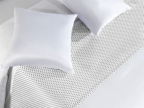 Lunarable Modern Bed Runner, Classy Retro Vintage Polka Dots Sixties Seventies Inspired Old Fashion Image, Decorative Accent Bedding Scarf For Hotels Homes And Guestrooms, Queen, White Black #TOP3