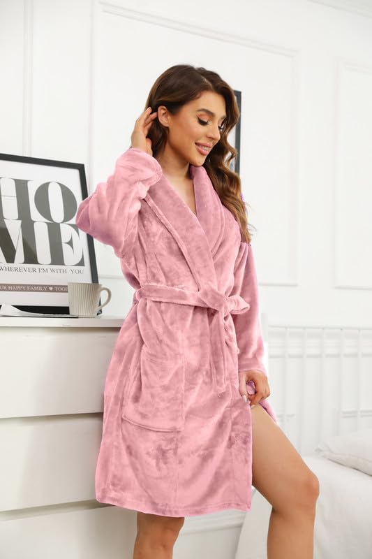 Image of U2SKIIN Women Fleece Robe, Short Cozy Plush Robes for Womens Soft Shawl Collar Warm Spa Bathrobe