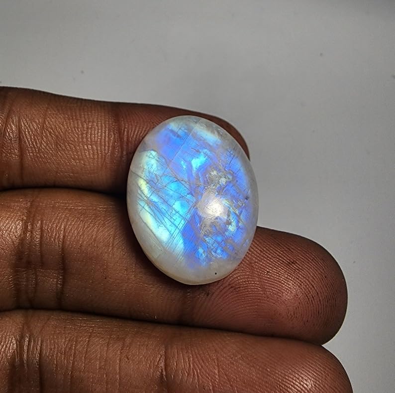 Pierre de lune arc-en-ciel pour créer vos bagues et pendentifs bohèmes DIY