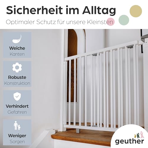 Geuther Treppenschutzgitter Oris | Türschutzgitter zum Anschrauben inkl. 2X Klemmen für Treppengeländer, Breite 95-135 cm | Stabiles Türgitter mit Schwenktür, Zertifiziert | Kindergitter Holz, Weiß