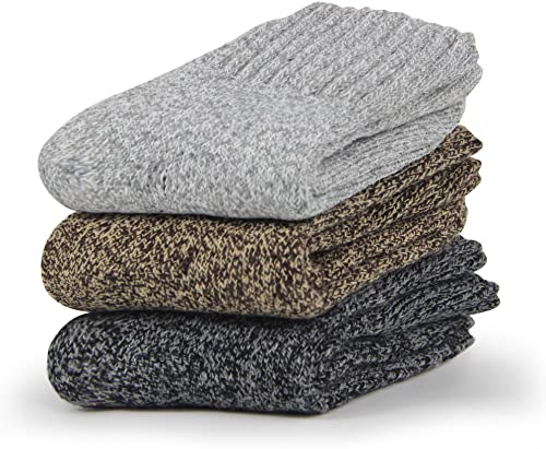 Image of BenSorts Women's Winter Boots Socks Thick Warm Cozy Crew Socks Solid Color Gifts