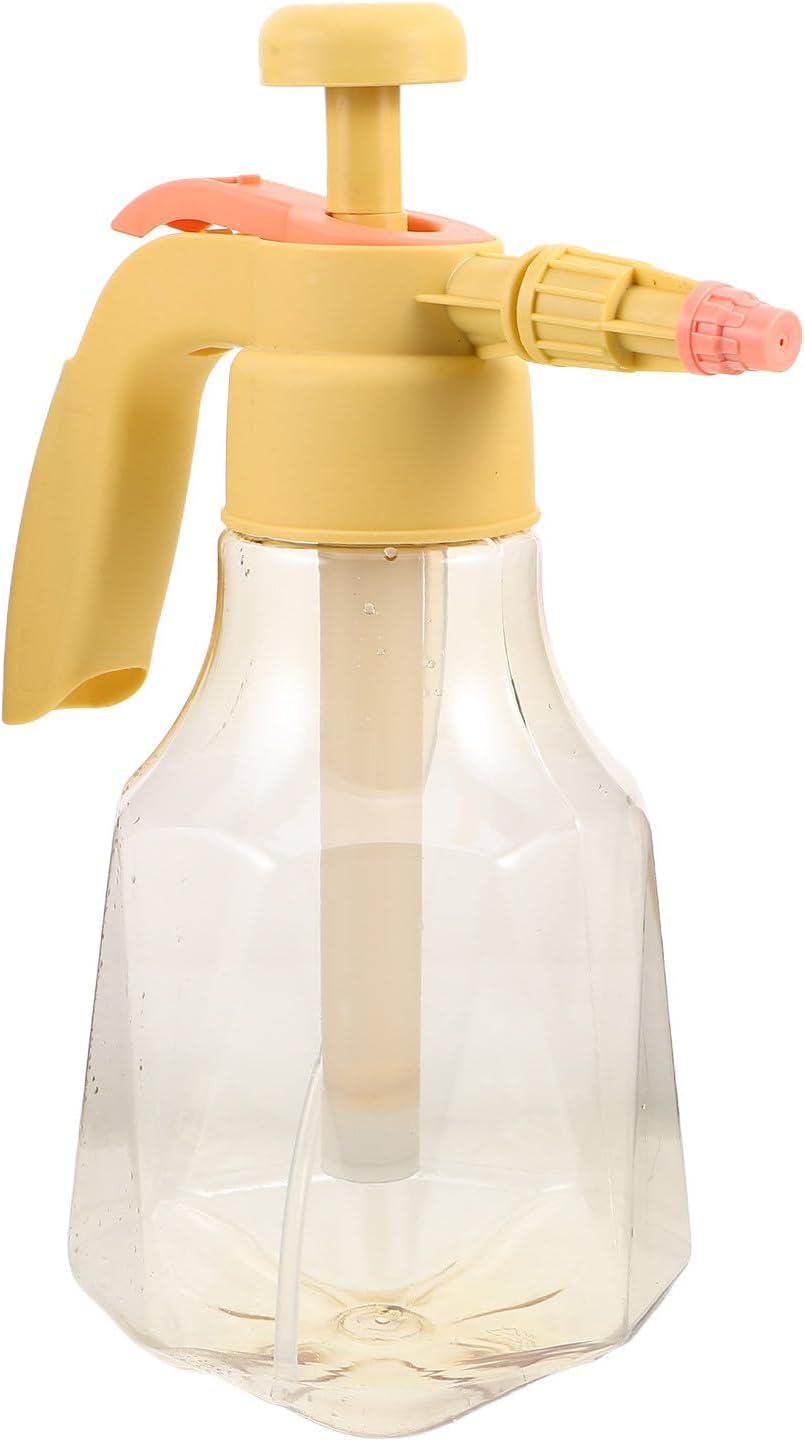 Handheld Yellow Parrot Mister Sprayer Water Pet 1.5l Bottle Plastic | Adjustable Nozzle, Gentle Even Mist, Lightweight Portable Design for Cockatiels and Parrots