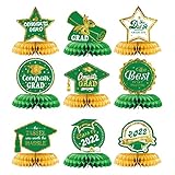El paquete incluye: recibirás 9 piezas de centros de mesa de panal de abeja de felicitaciones, incluyendo estrellas, insignias, diplomas, etc. Estas decoraciones de mesa de clase 2022 son tan elegantes y divertidas que hacen que tu fiesta temática de graduación sea un gran éxito.