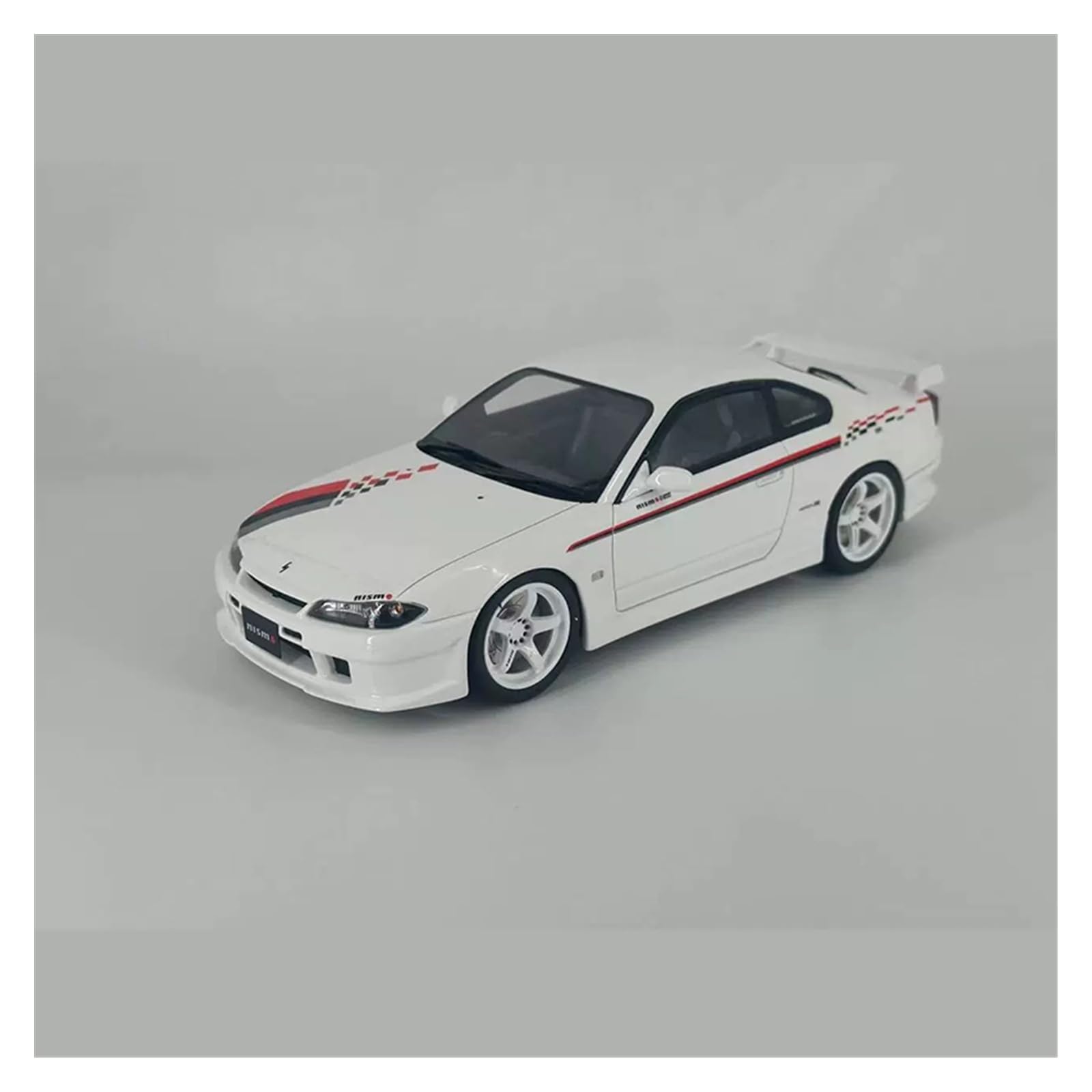 Amazon | ミニカーモデル 1:18スケールS15 東風日産シルビアニスモ